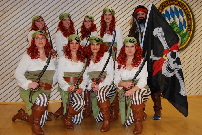 Foto 5 Dellnhauser Showdamen 2023 m Captain Jack Sparrow by FranziskaKraft